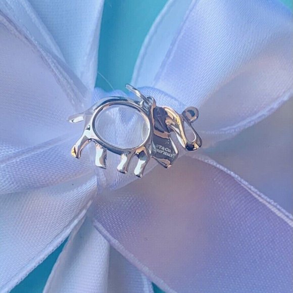 RARE, NEW!! Tiffany & Co. Sterling Silver Call of the Wild Elephant Necklace - Picture 5 of 6